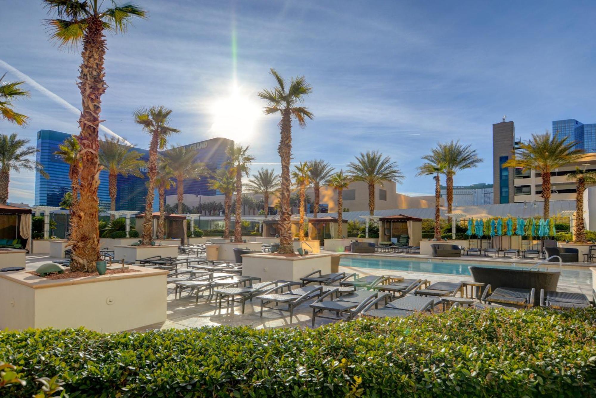 Classic Suite Mgm Signature 25Th Flr Pool View Лас Вегас Екстериор снимка